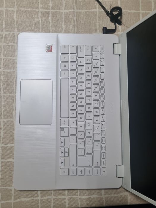 Portátil ASUS Branco
