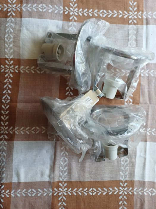 Lampy wpuszczane w sufit 4szt