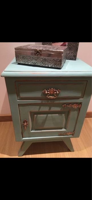 Mesa cabeceira dos anos 20’