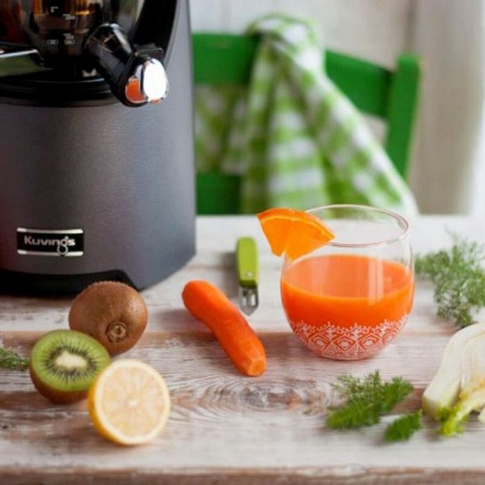 Шнековая соковыжималка KUVINGS EVO820