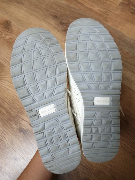 Buty sportowe z eko skóry