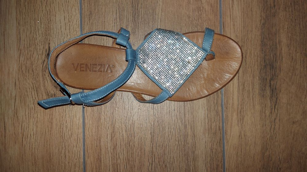 Klapki Venezia sandały