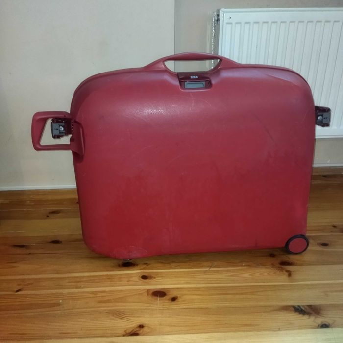 Валіза Samsonite з поліпропілену на 4-х колесах  Medium