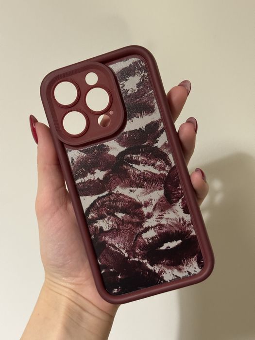 Чохол з цьомчиками на 15pro, стан нового, ціна символічна