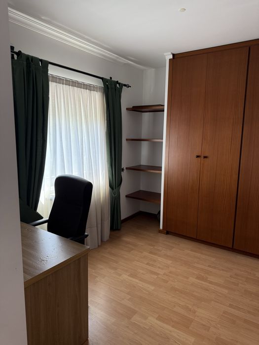 Apartamento t3 para alugar em frente a faculdade de medicina e hospital