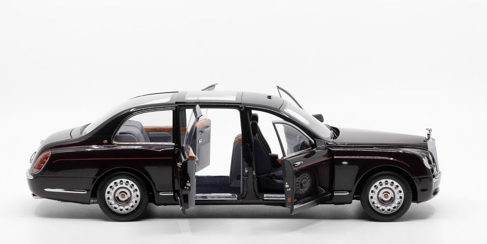 Bentley State Limousine (Rainha Isabel II) - Minichamps 1:18 (Raro)