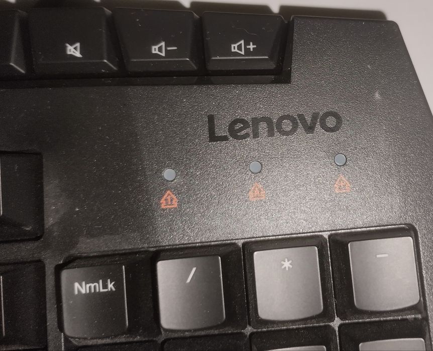 Lenovo клавиатура для ПК(игровая)