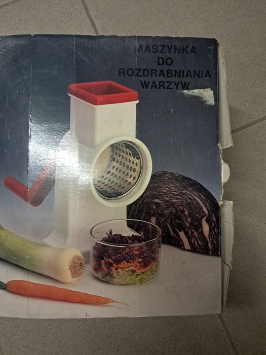 Maszynka do rozdrabniania warzyw.
