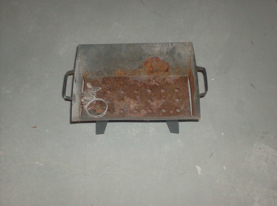 Fogareiro preto.