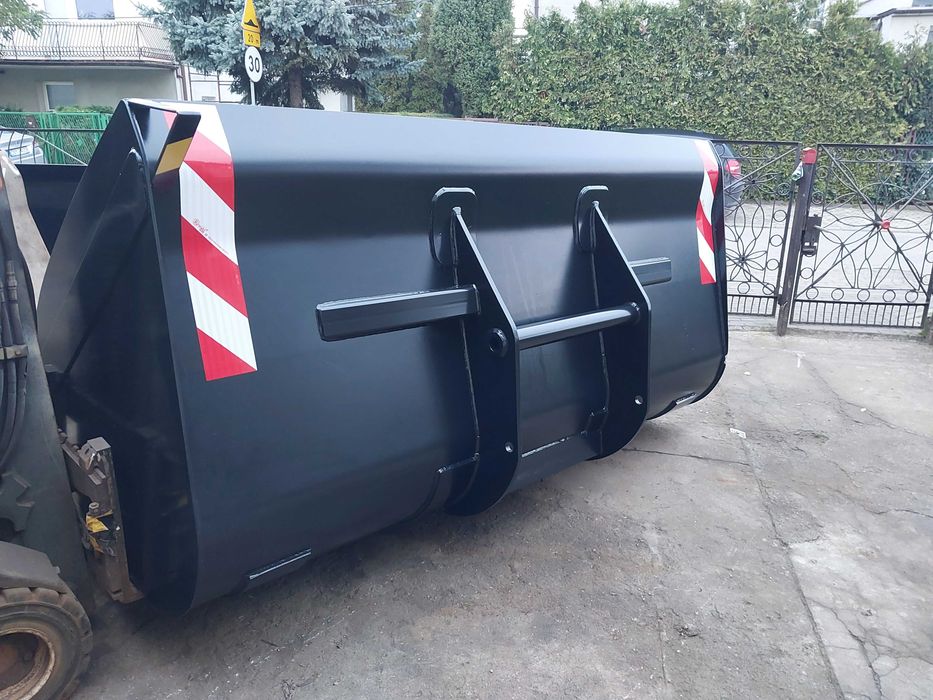 Łyżka Manitou 4m3