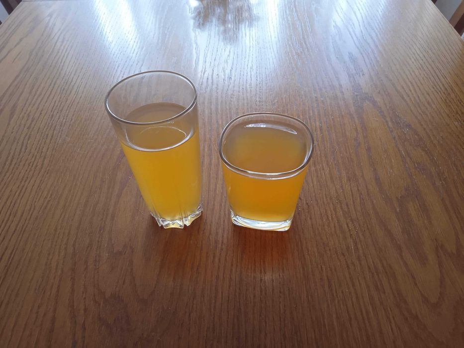 Sok z jabłek. Jabłka.