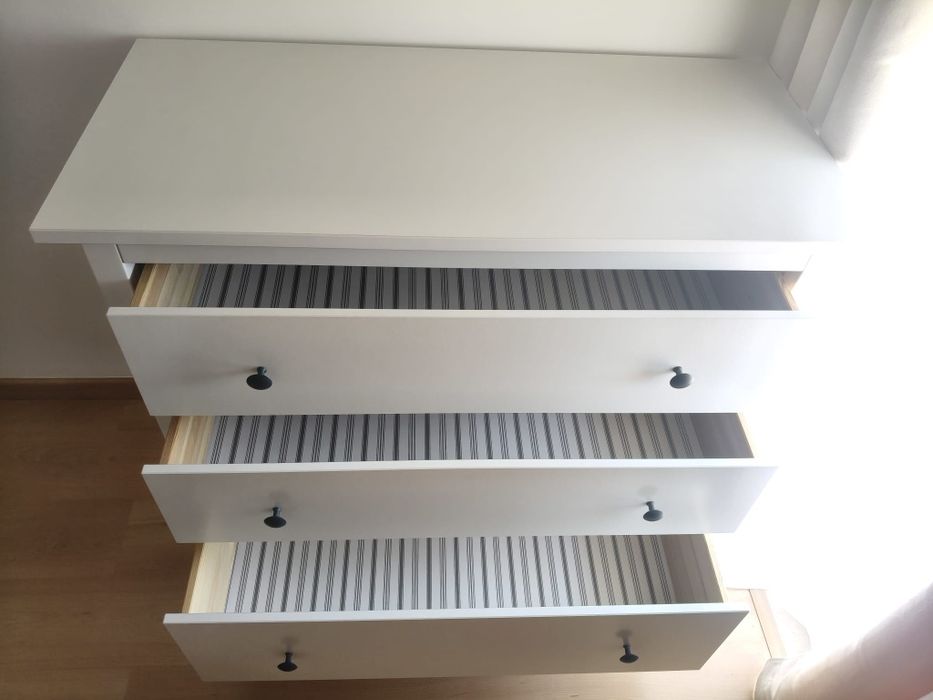Como Nova / Desocupar: Cómoda IKEA HEMNES c/ 3 Gavetas