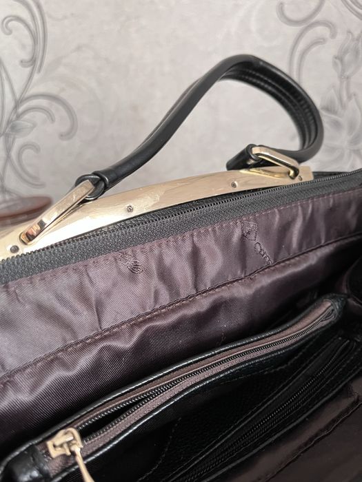 Сумка класична чорна