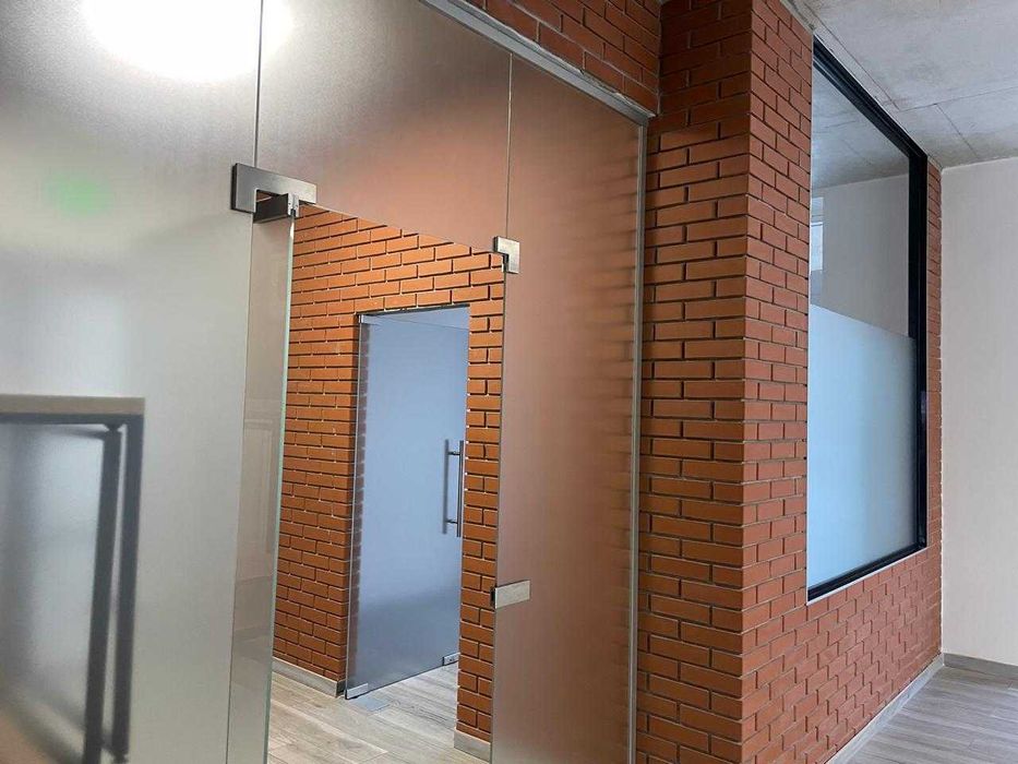 Оренда офісного приміщення 220 м² по вул. Кам’янецькій