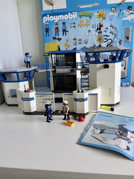 Playmobil 6919 – Duży Komisariat Policji z więzieniem + pudełko i instrukcja