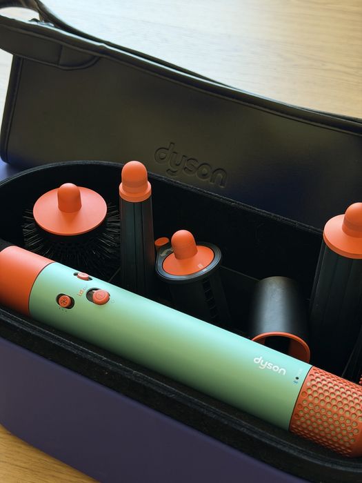 Dyson Airwrap™ Long Ceramic Pop – completo + caixa e bolsa de viagem