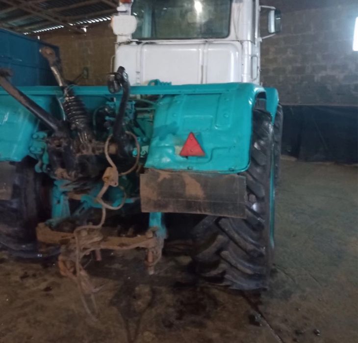 Трактор ХТЗ Т-150, двигун ЯМЗ-236, на 180 к.с., з 5 корп. ПЛУГОМ, 1990