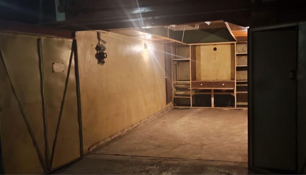 Продам гараж, гк Русанівський 2, вул. Євгена Сверстюка 52а.