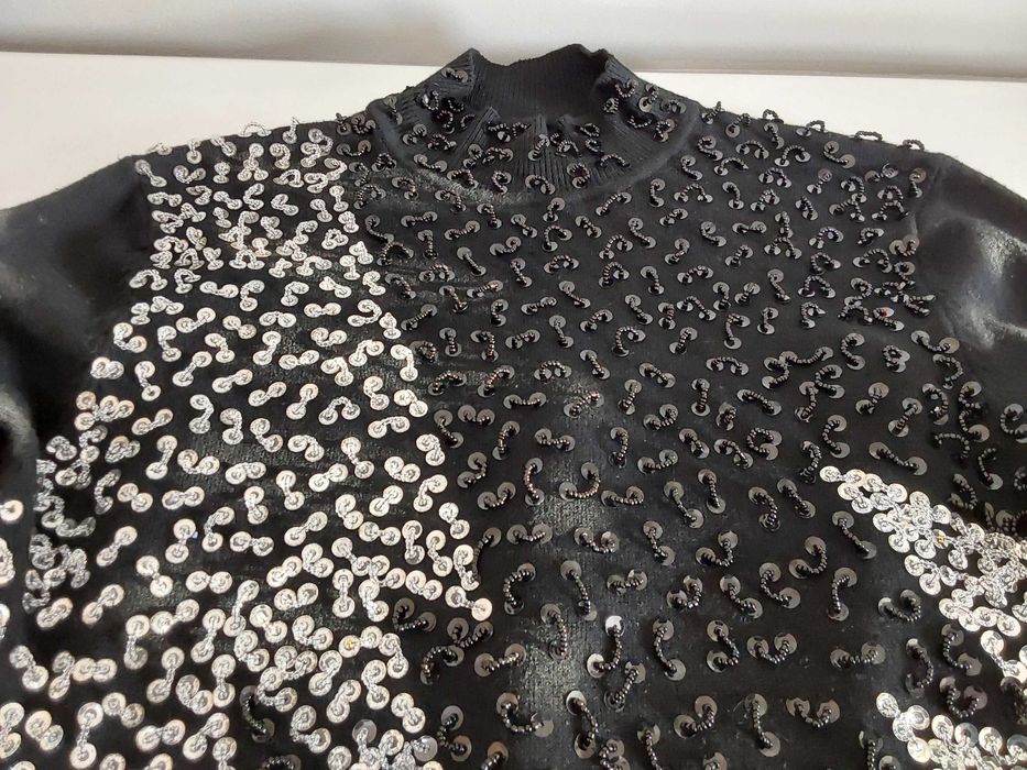 Camisola Preta com Lantejoulas