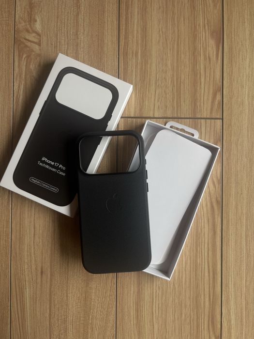 Capa TechWoven iPhone 17 Pro - Preta