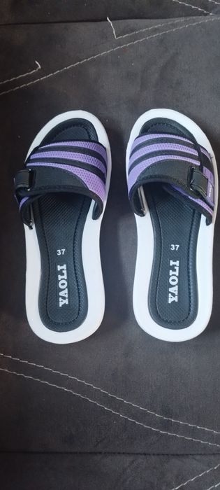 Klapki damskie raz założone