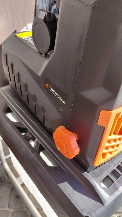 Німеччина 2.8кВт ФРЕЗЕРНИЙ гілкоподрібнювач 45мм 60л шредер