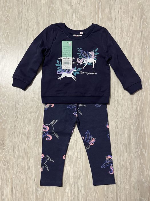 Костюм для девочки на флисе