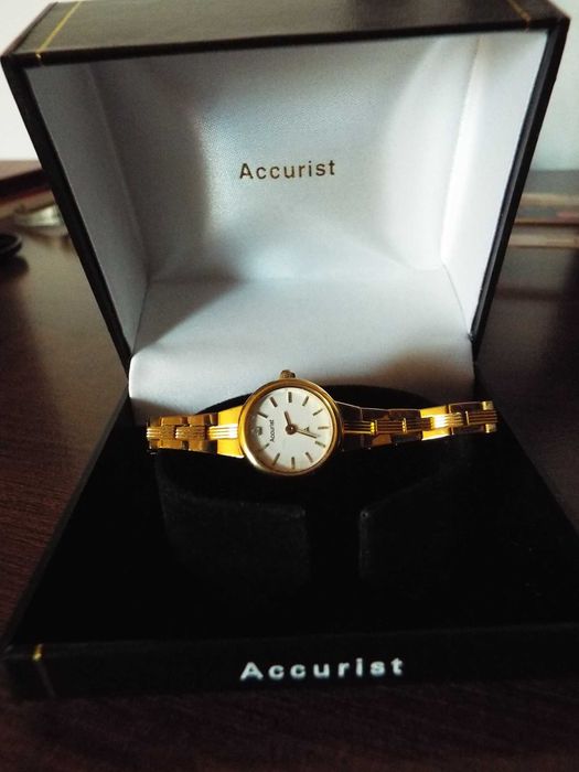 Damski zegarek kwarcowy Accurist