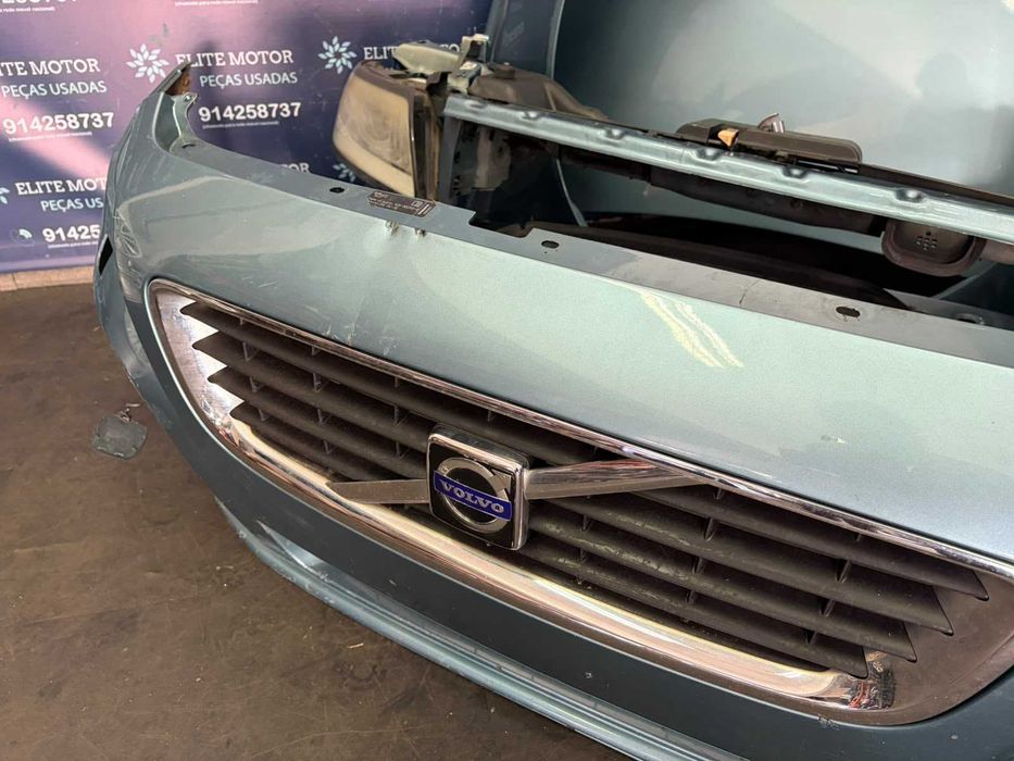 Frente completa usada VOLVO V50 S40 facelift restyle capot parachoques oticas guardalamas
