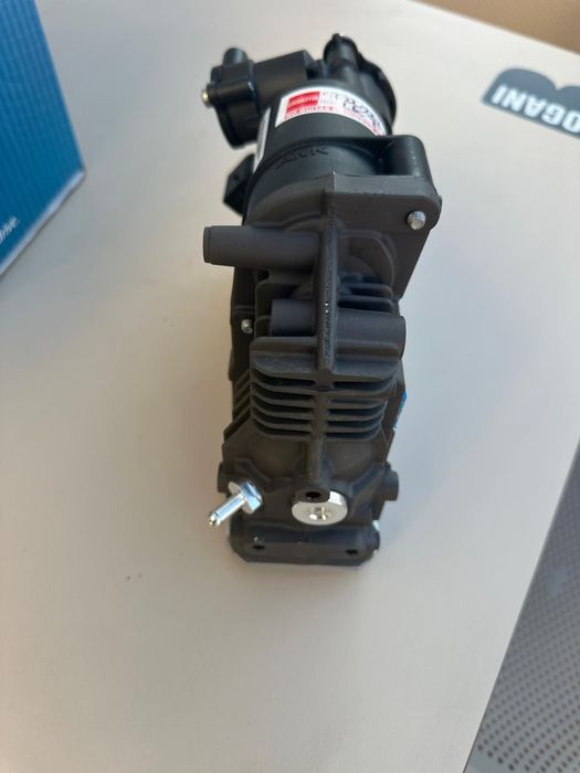 Compressor de suspensão pneumática BMW X5 E70 / X6 E71-E72 Novo