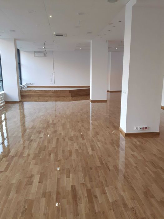 Cyklinowanie bezpyłowe , układanie parkietu