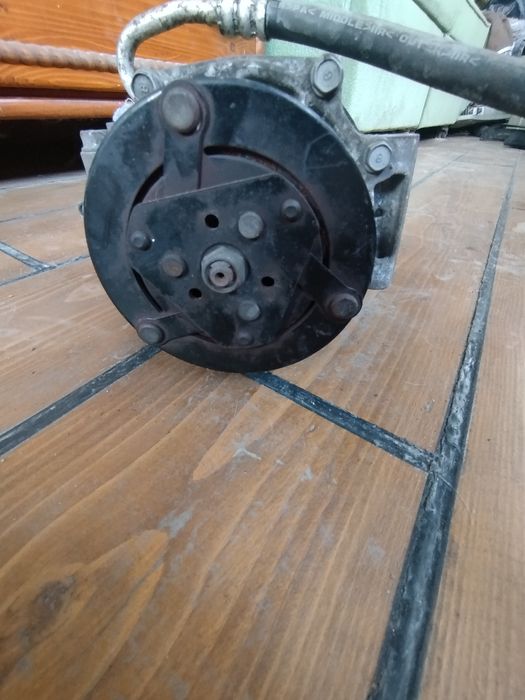 Компресор кондиціонера mitsubishi outlander xl 2,0 дизель