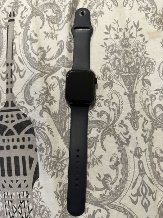 Продам apple watch se 3 44 mm