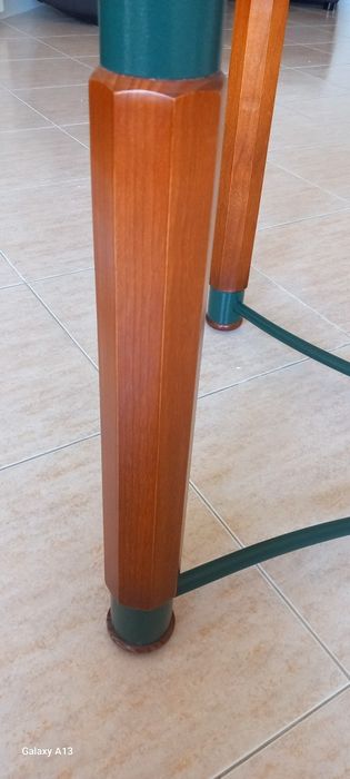 Mesa de jantar com tampo de vidro temperado duplo e 6 cadeiras em made
