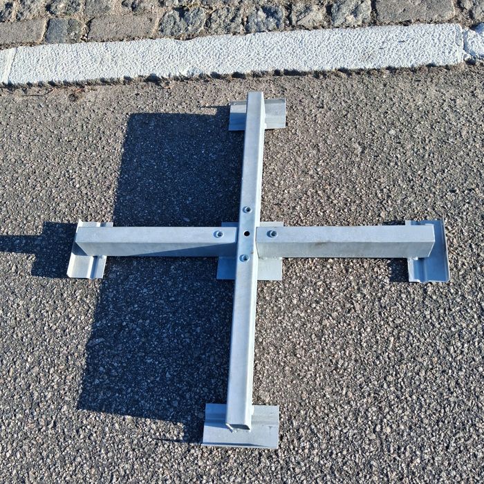Base guarda sol galvanizado