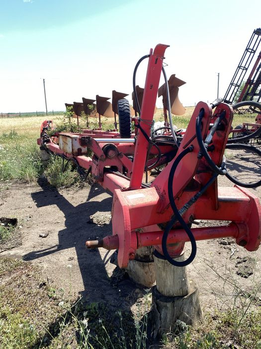 Плуг ОПТИКОН 7-ми корпусний