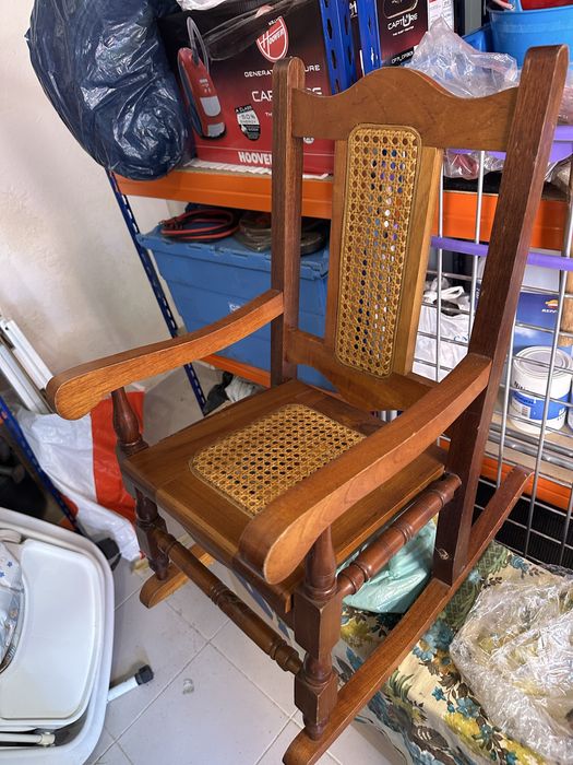 Cadeira de balanco de crianca