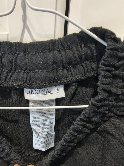 Liźne spodenki sportowe S
