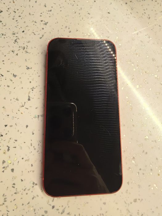 IPhone 13 w bardzo dobrym stanie