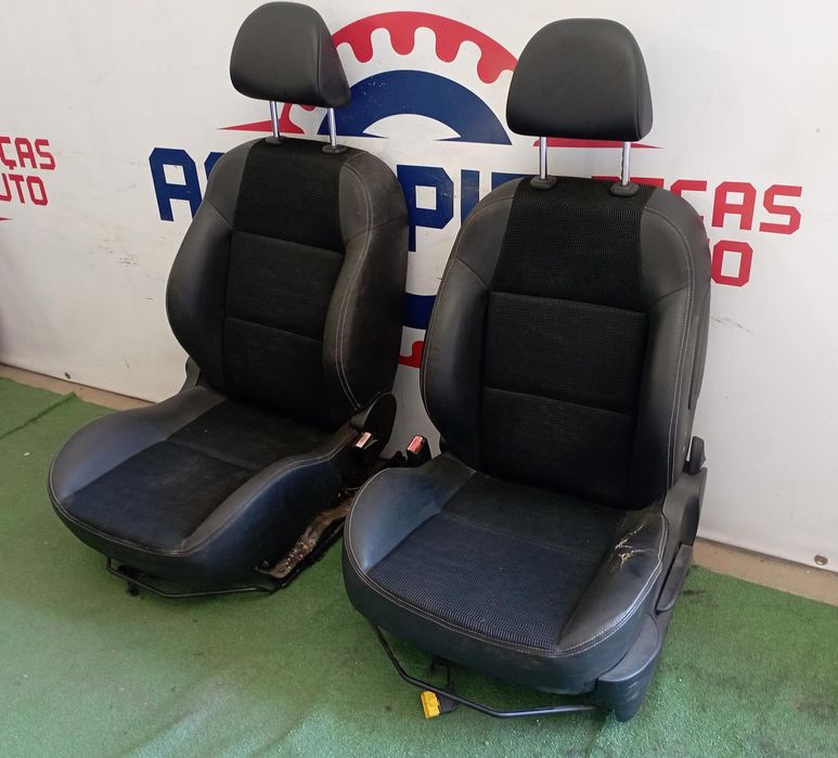 Bancos Frontais e Traseiros Peugeot 207 SW 2008