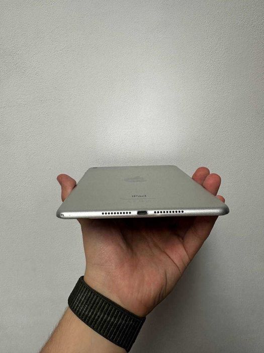 ipad mini 4 128 - купити планшети - Ціна на OLX.ua
