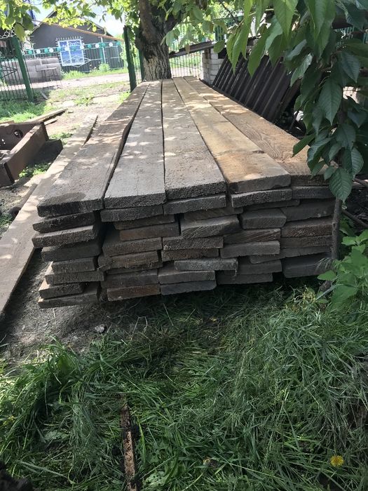 Продам суху дошку 30×170×6500, також є крокви, балки.