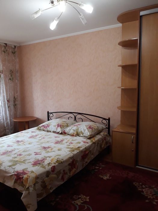 Подобова аренда квартири в самому центрі Львівська біля Михайлівської