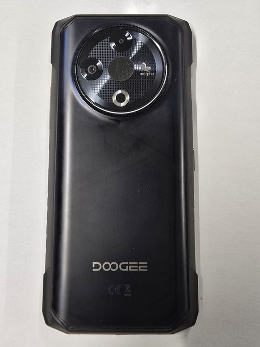 Vendo Doogee fire 6 
256 gb armazenamento 
16 gb memoria
Bateria 10400mAh 
Impecável sem riscos ou marcas de uso
Sempre com película