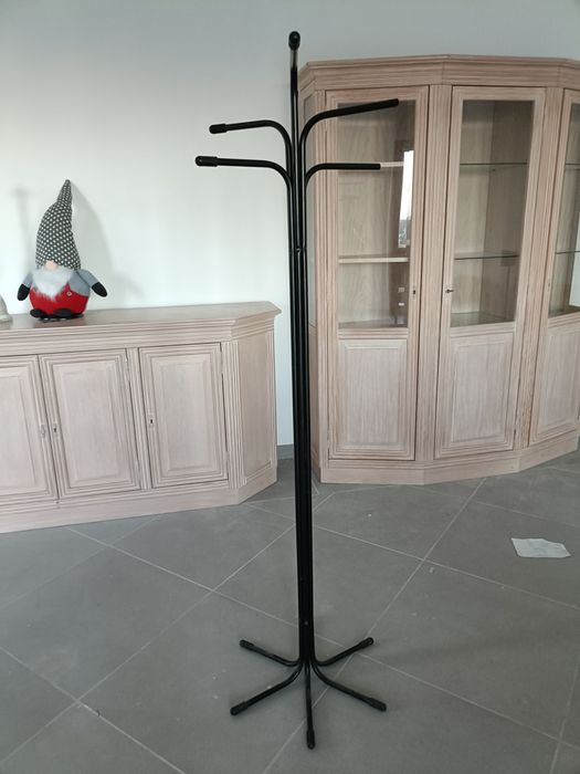 Vários itens. Suporte para revistas, suporte para roupa, Kalyan de cobre