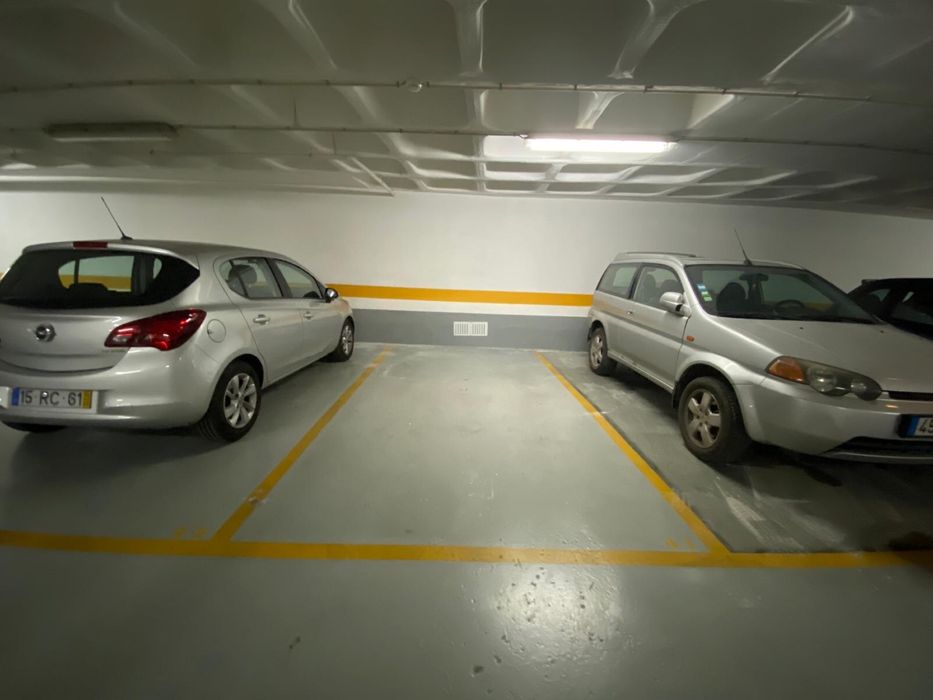 Parqueamento nas Avenidas Novas