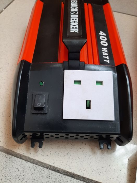 Przetwornica 12 / 230   400 W Black&Decker