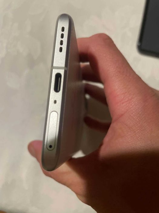 REALME GT 2 Pro sam telefon