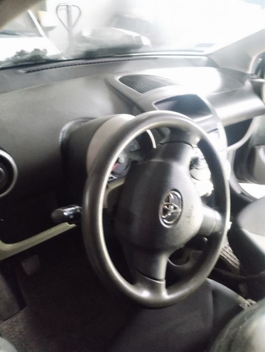 fotele przednie tylne aygo C1 peugeot 107 5d 3d deska rozdzielcza kons