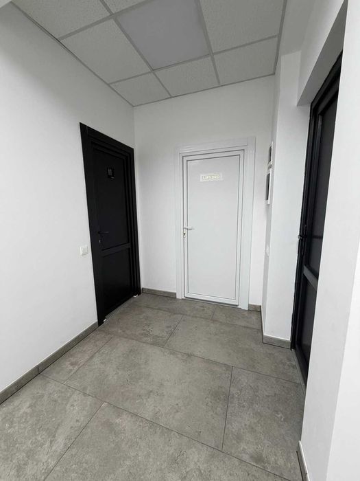 Оренда сучасного комерційного кабінету у самому центрі Дрогобич!